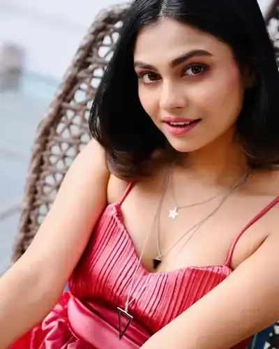 Escort Service Vanur